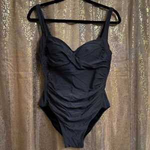 Shore Shapes Swimwear Size 12 Gray Black Pattern Twist Front Swimsuit